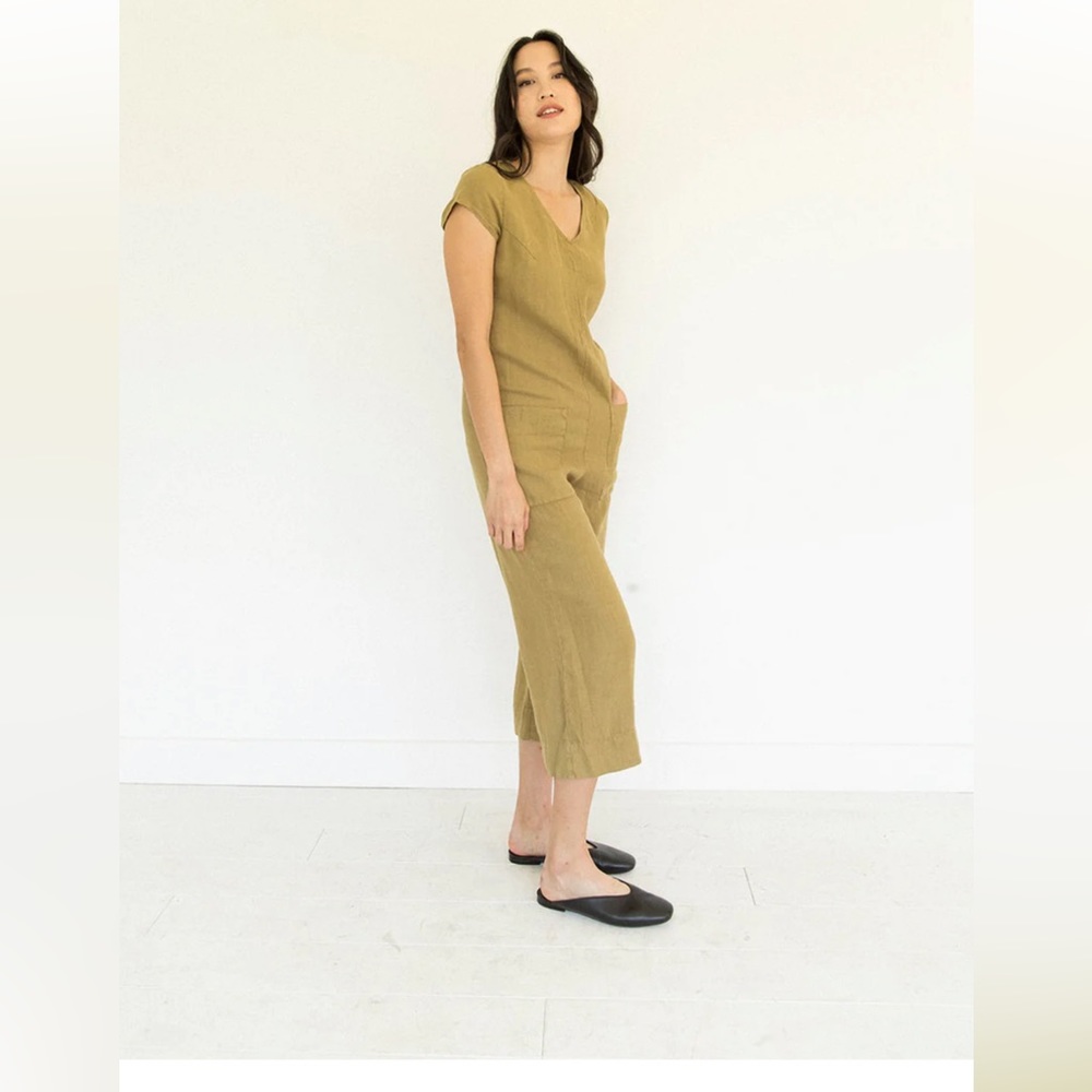 Suunday linen jumpsuit in fennel seed